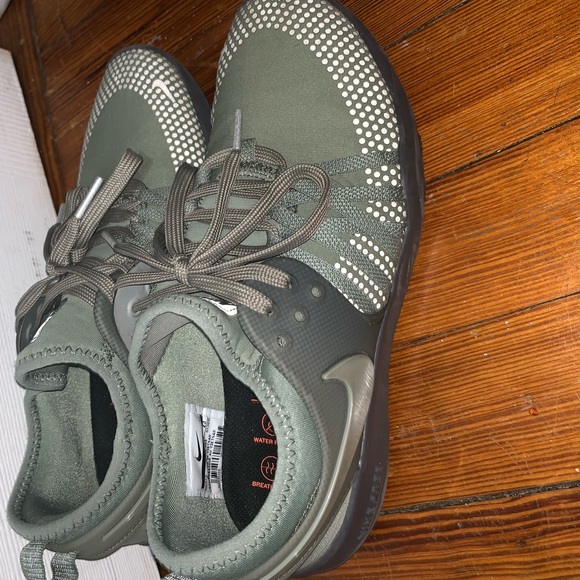 Nike training sneakers - Picture 2 of 3